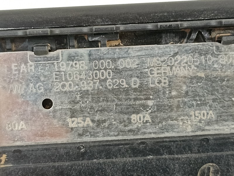 Recambio de caja reles / fusibles para seat arona xperience referencia OEM IAM 2Q0937548D  