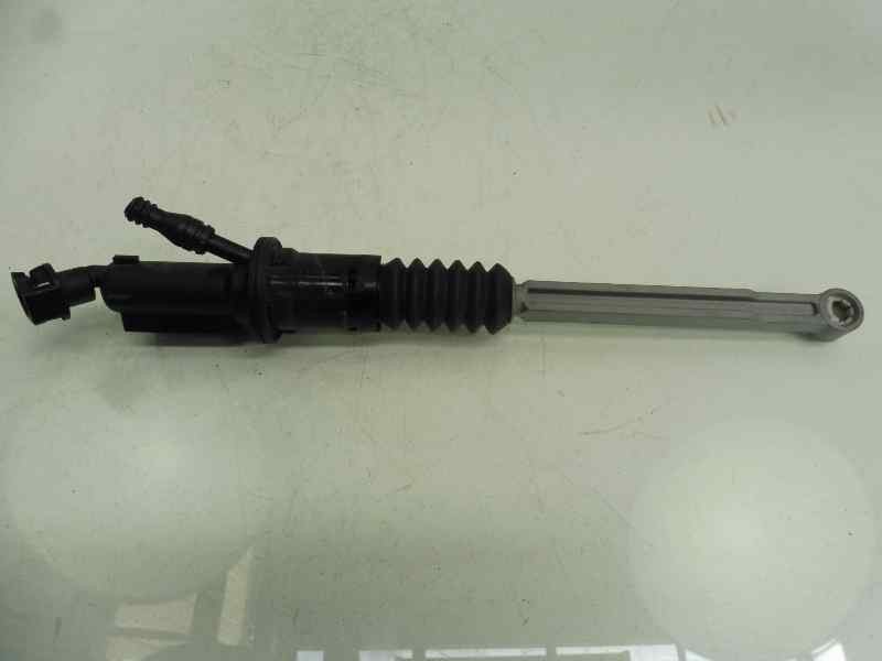 Recambio de bombin embrague para peugeot 208 style referencia OEM IAM 9812924580  