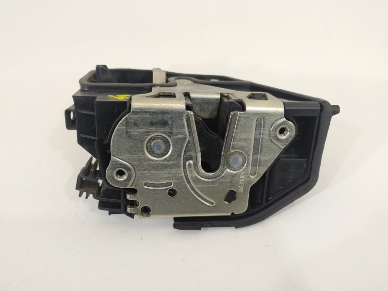 Recambio de cerradura puerta delantera derecha para bmw serie 1 berlina (e81/e87) 120d referencia OEM IAM 7167074 A046998 