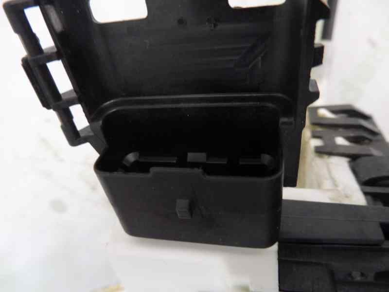 Recambio de cerradura puerta delantera izquierda para peugeot 3008 premium referencia OEM IAM 9682515880 A02323 2239A1303J3