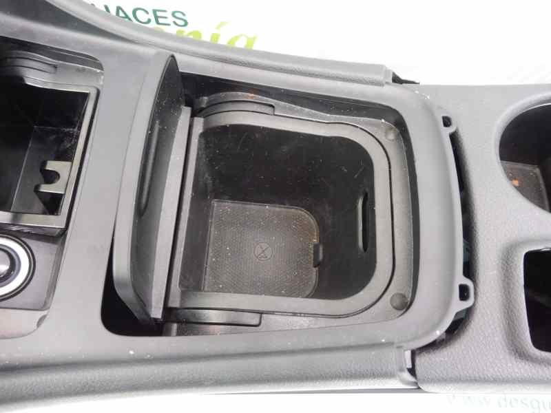 Recambio de apoyabrazos central para mercedes-benz clase a (w176) a 200 cdi (176.008) referencia OEM IAM A1766800900  