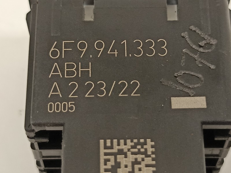 Recambio de mando multifuncion para seat arona xperience referencia OEM IAM 6F9941333  