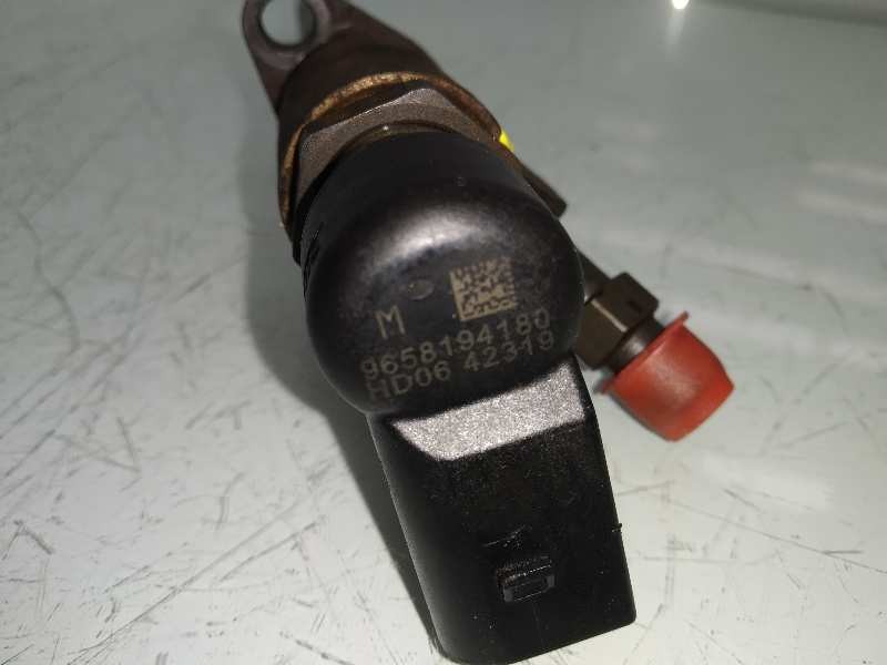 Recambio de inyector para peugeot 407 st sport referencia OEM IAM 9658194180  