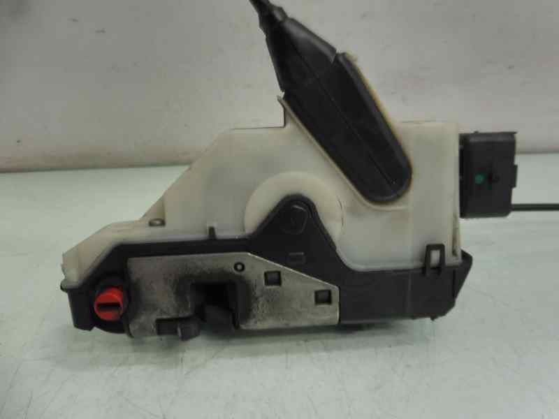 Recambio de cerradura puerta trasera izquierda para peugeot 208 style referencia OEM IAM 9812501280  