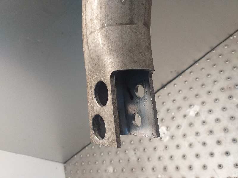 Recambio de travesaño inferior para peugeot 407 st sport referencia OEM IAM   