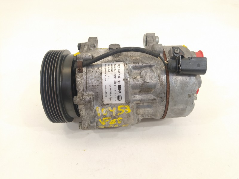 Recambio de compresor aire acondicionado para volkswagen golf iv berlina (1j1) highline referencia OEM IAM 99000243  