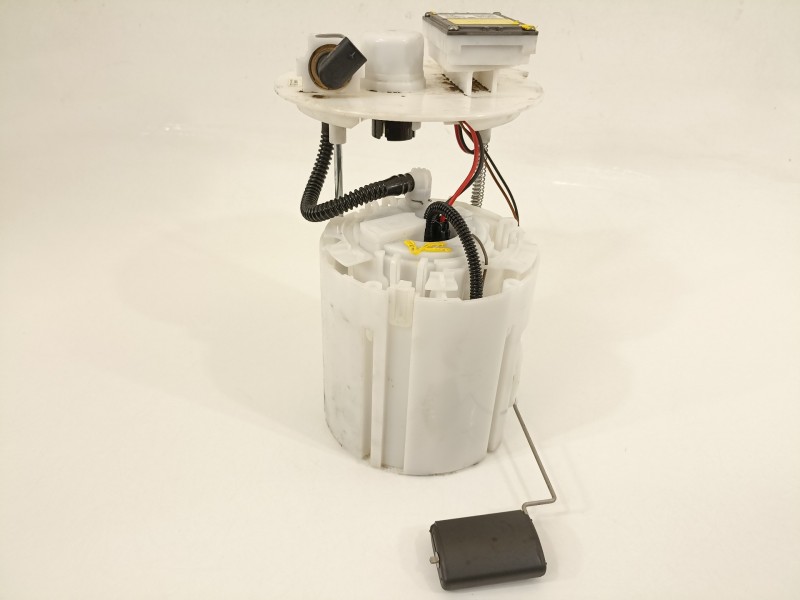 Recambio de bomba combustible para hyundai i30 (pd) n project c referencia OEM IAM 33040S0000  