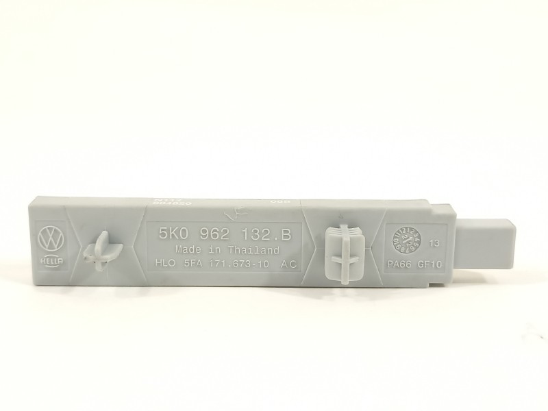 Recambio de antena para seat arona xperience referencia OEM IAM 5K0962132B  