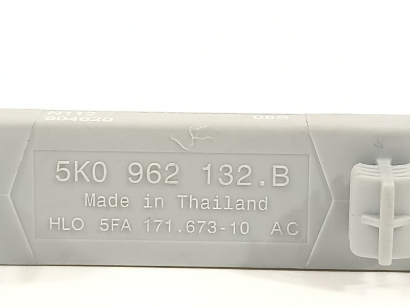 Recambio de antena para seat arona xperience referencia OEM IAM 5K0962132B  