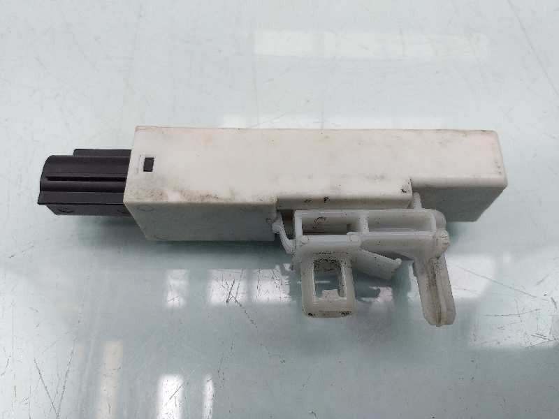 Recambio de antena para mazda cx-5 center-line 2wd referencia OEM IAM KD47676NXA X1T60681 170522