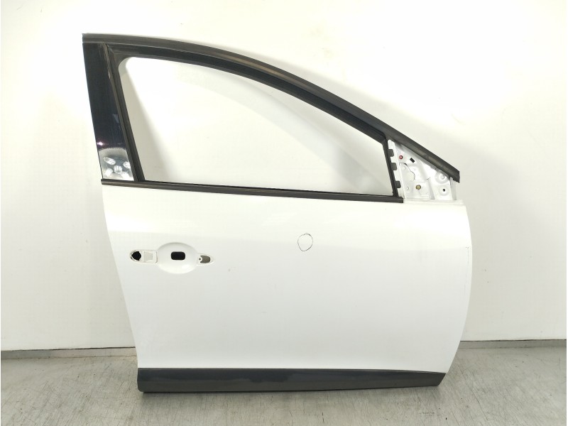 Recambio de puerta delantera derecha para renault megane iii berlina 5 p dynamique referencia OEM IAM 801115168R  