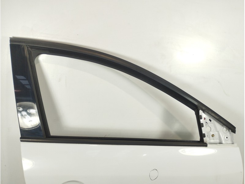 Recambio de puerta delantera derecha para renault megane iii berlina 5 p dynamique referencia OEM IAM 801115168R  