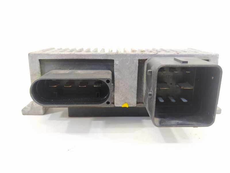 Recambio de caja precalentamiento para renault megane iii berlina 5 p dynamique referencia OEM IAM 8200558438A  