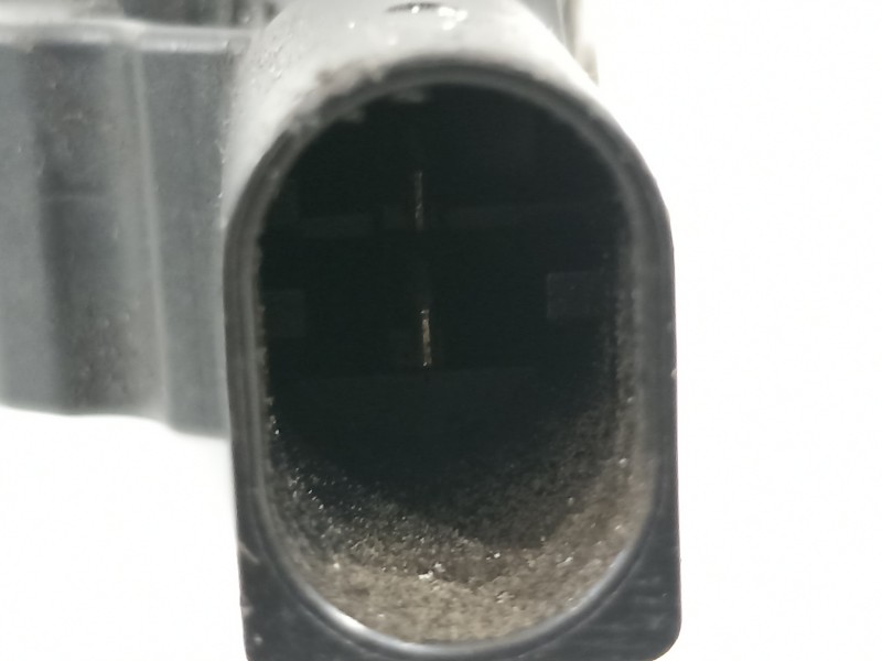 Recambio de inyector para volkswagen passat berlina (3c2) edition plus referencia OEM IAM 03L130277 0445116030 