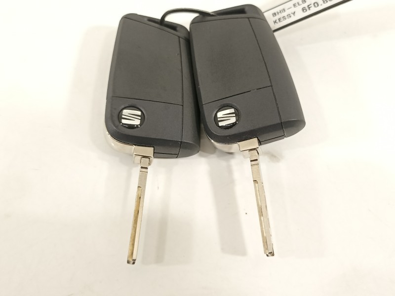 Recambio de conmutador de arranque para seat arona xperience referencia OEM IAM 575959839A 6F0959752R 