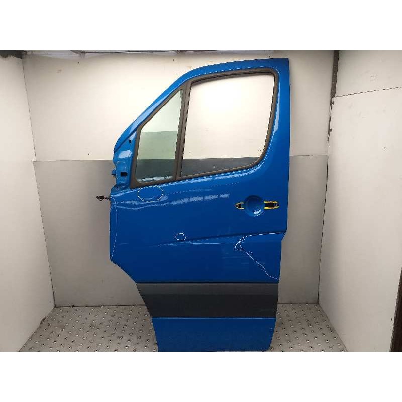 Recambio de puerta delantera izquierda para volkswagen crafter combi (2e) combi 30 referencia OEM IAM 2E0831051  