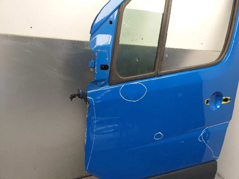 Recambio de puerta delantera izquierda para volkswagen crafter combi (2e) combi 30 referencia OEM IAM 2E0831051  