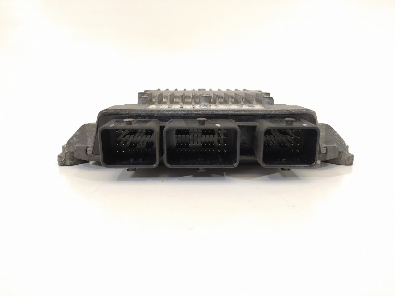 Recambio de centralita motor uce para ford fiesta (cbk) fun referencia OEM IAM 7S6112A650AA  