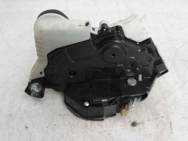 Recambio de cerradura puerta delantera derecha para toyota yaris active referencia OEM IAM   