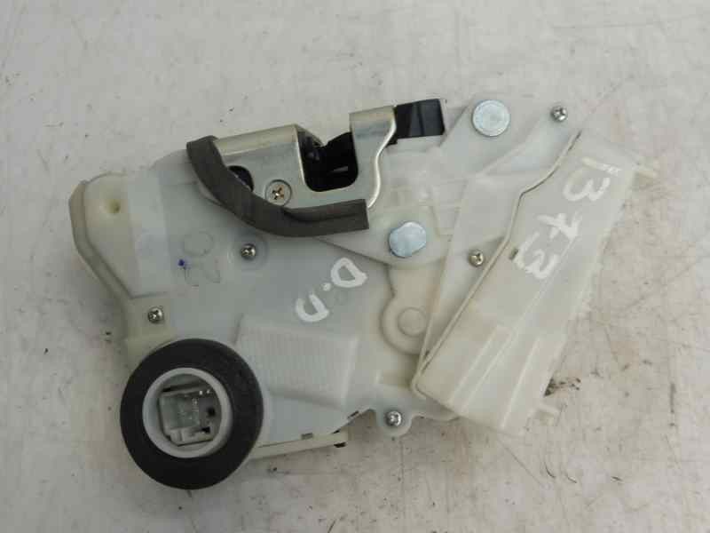 Recambio de cerradura puerta delantera derecha para toyota yaris active referencia OEM IAM   