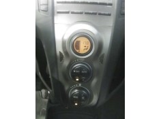 Recambio de mando climatizador para toyota yaris active referencia OEM IAM 559000D280   2