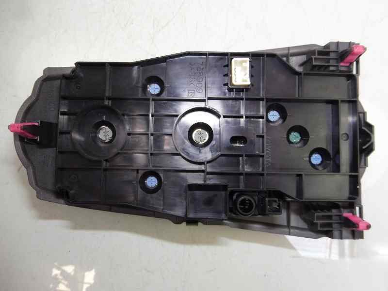 Recambio de mando climatizador para toyota yaris active referencia OEM IAM 559000D280  