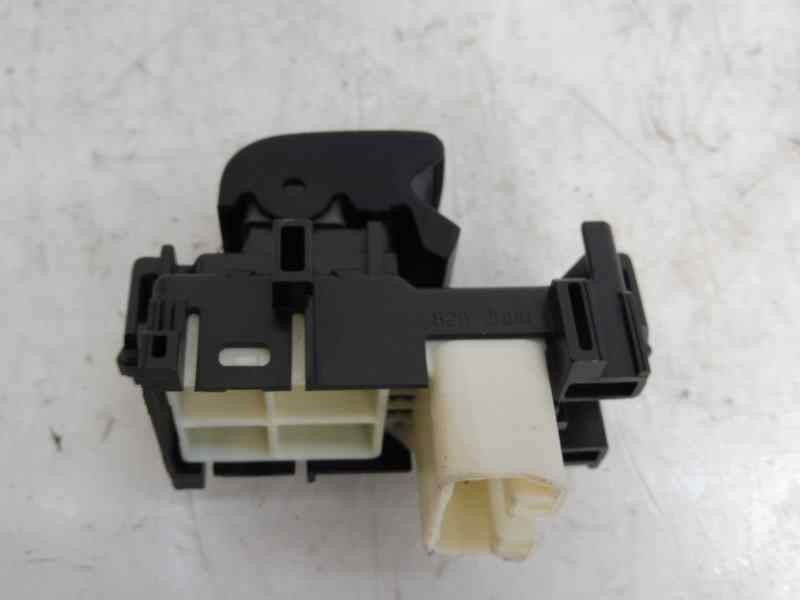 Recambio de mando elevalunas delantero derecho para toyota yaris active referencia OEM IAM 8292H90  