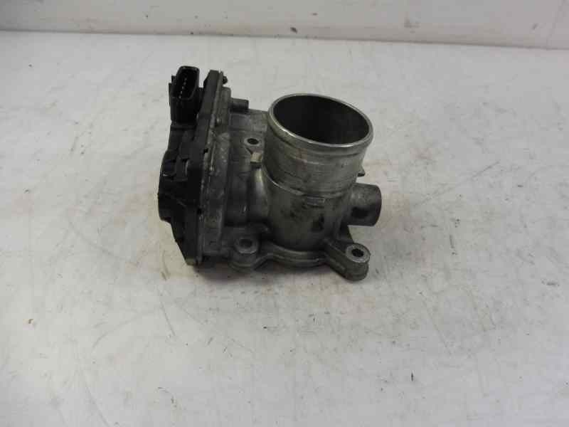 Recambio de caja mariposa para toyota yaris active referencia OEM IAM 261000N030  