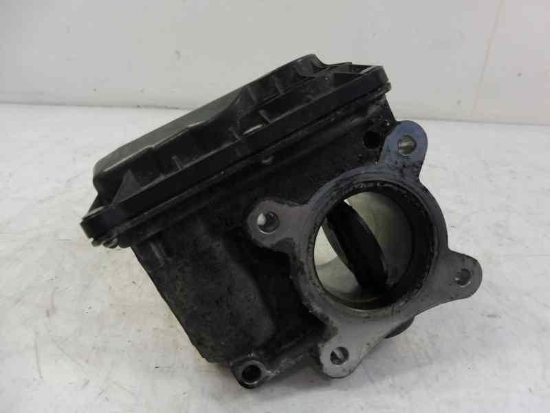 Recambio de caja mariposa para toyota yaris active referencia OEM IAM 261000N030  