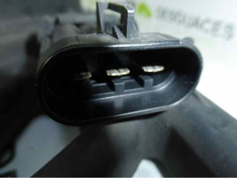 Recambio de electroventilador radiador aire acondicionado para opel meriva blue line referencia OEM IAM 52406447 5020364 