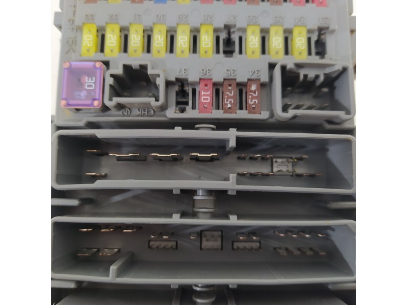 Recambio de caja reles / fusibles para honda cr-v (re) elegance referencia OEM IAM 52575LM 5LMHMLVZ 