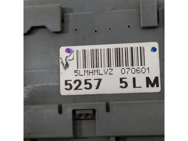 Recambio de caja reles / fusibles para honda cr-v (re) elegance referencia OEM IAM 52575LM 5LMHMLVZ 