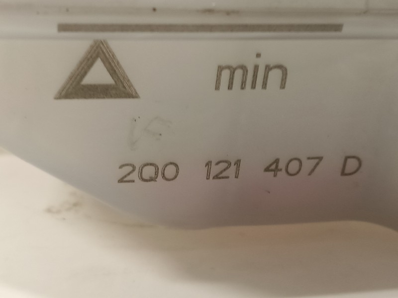 Recambio de deposito expansion para seat arona xperience referencia OEM IAM 2Q0121407D  