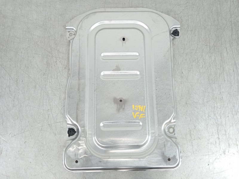 Recambio de cubrecarter para seat arona xperience referencia OEM IAM 2Q0825229B  