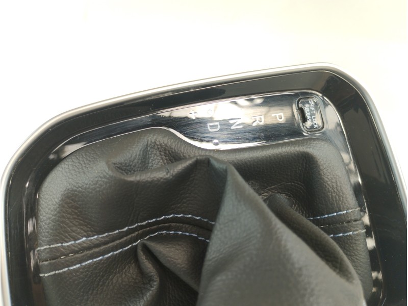 Recambio de pomo palanca cambio para hyundai i30 (pd) n project c referencia OEM IAM 2008190205  