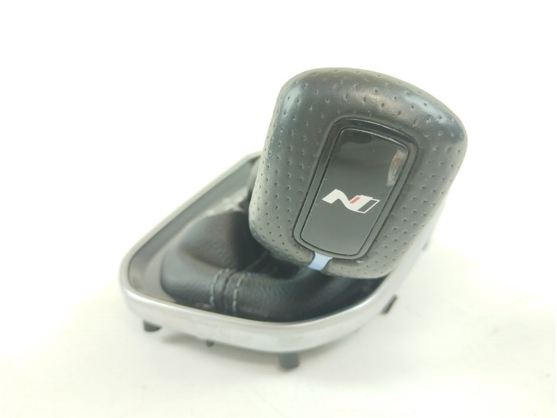Recambio de pomo palanca cambio para hyundai i30 (pd) n project c referencia OEM IAM 2008190205  
