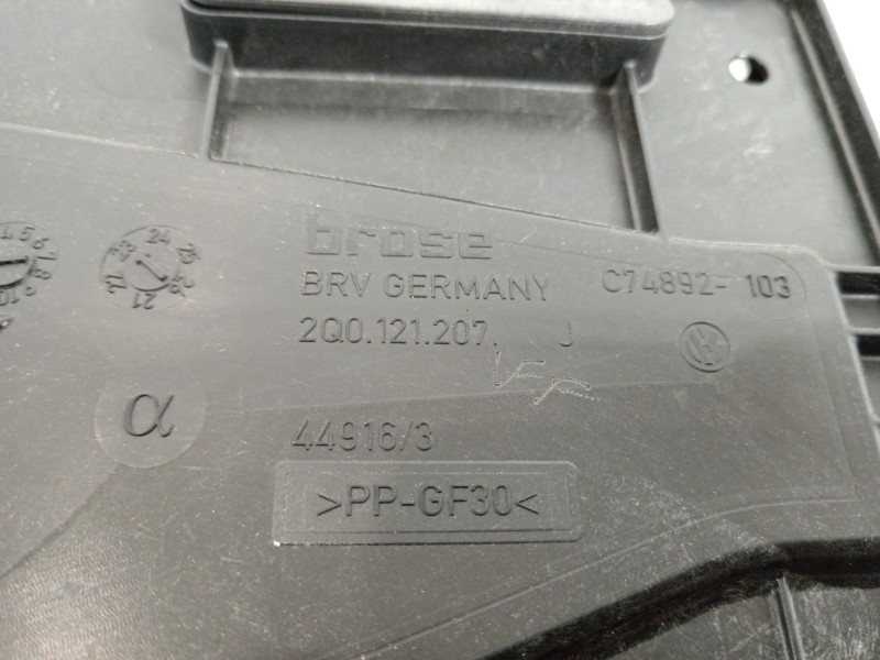 Recambio de electroventilador para seat arona xperience referencia OEM IAM 2Q0121207 2Q0121203 