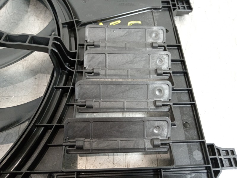 Recambio de electroventilador para seat arona xperience referencia OEM IAM 2Q0121207 2Q0121203 