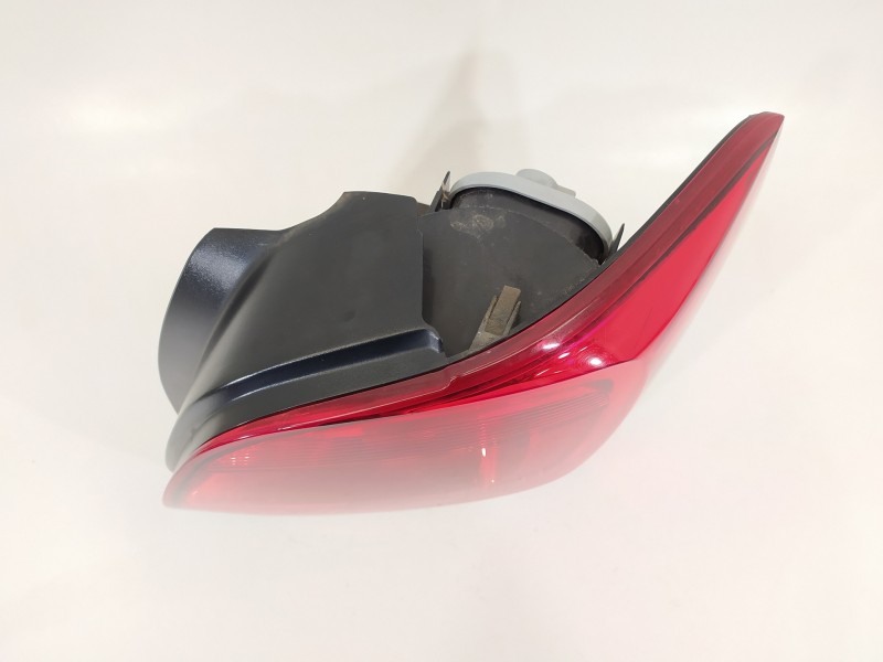 Recambio de piloto trasero derecho para volkswagen polo (6r1) advance referencia OEM IAM 6R0945096A 6R0945096B 