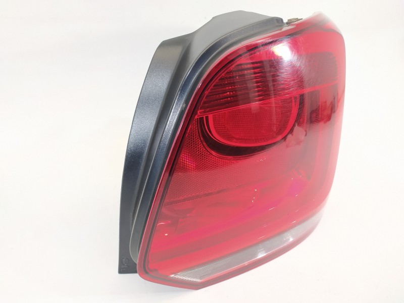 Recambio de piloto trasero derecho para volkswagen polo (6r1) advance referencia OEM IAM 6R0945096A 6R0945096B 