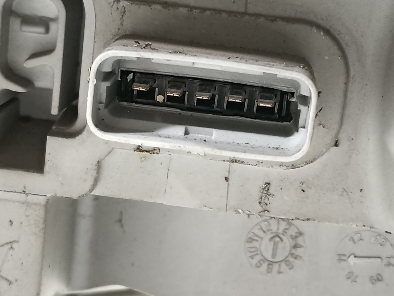 Recambio de faro izquierdo para renault mascott 3.0 diesel referencia OEM IAM 8200163516E  