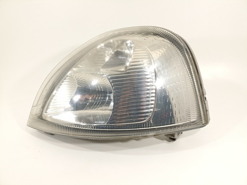 Recambio de faro izquierdo para renault mascott 3.0 diesel referencia OEM IAM 8200163516E  