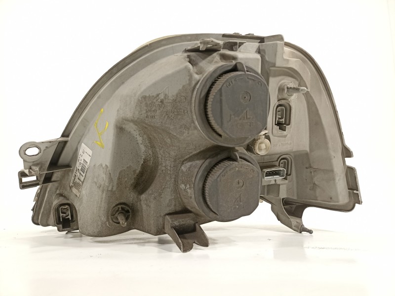 Recambio de faro derecho para renault mascott 3.0 diesel referencia OEM IAM 8200163518E  