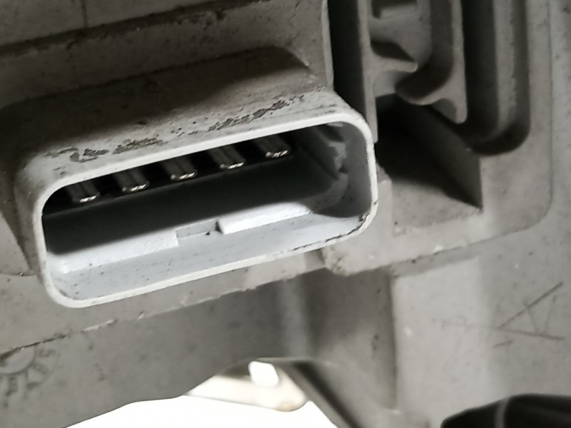 Recambio de faro derecho para renault mascott 3.0 diesel referencia OEM IAM 8200163518E  