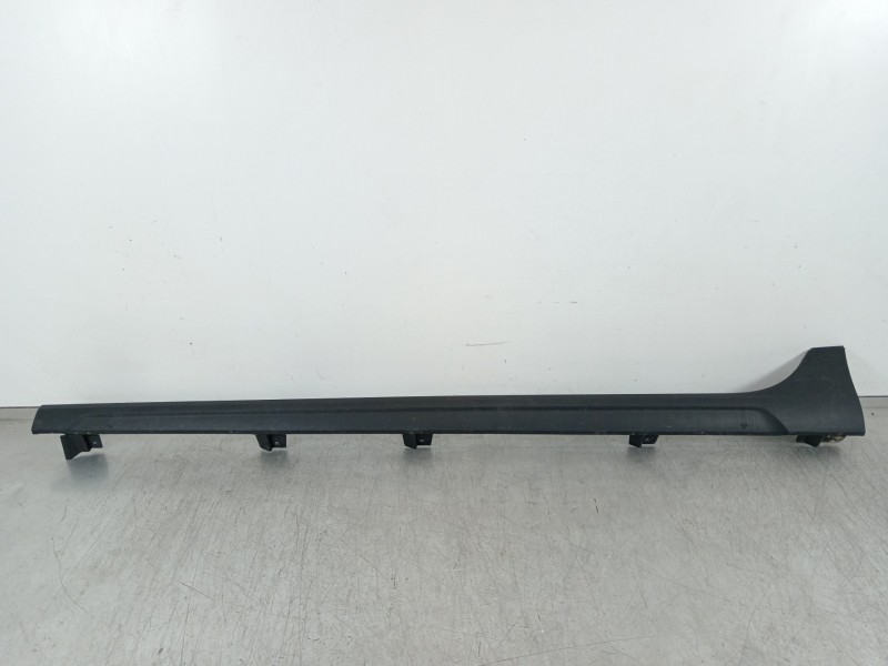 Recambio de faldon lateral para seat arona xperience referencia OEM IAM 6F9853851  