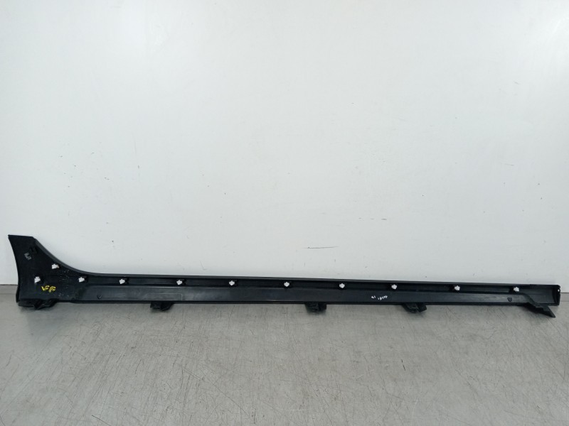 Recambio de faldon lateral para seat arona xperience referencia OEM IAM 6F9853851  