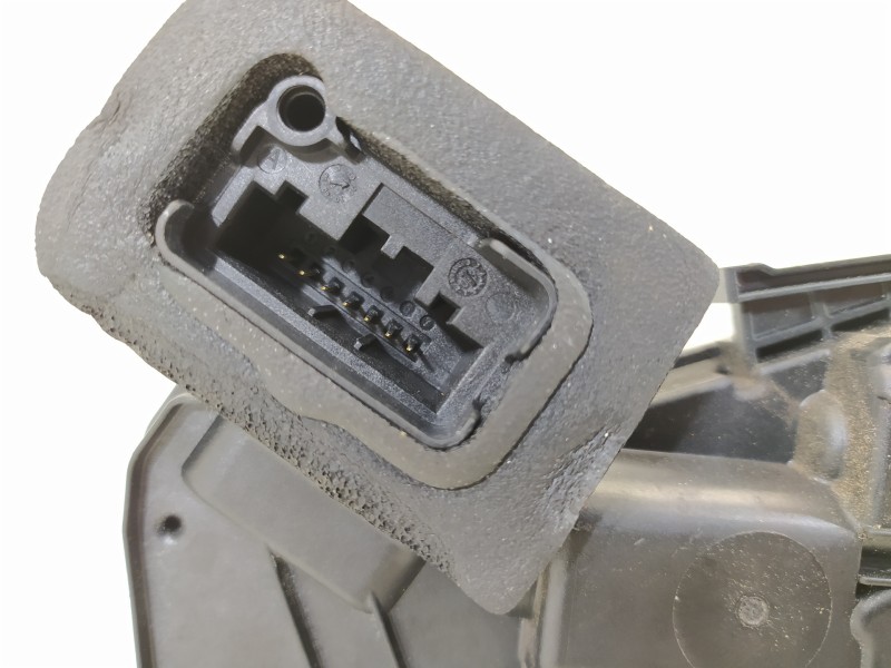 Recambio de cerradura puerta trasera izquierda para volkswagen polo (6r1) advance referencia OEM IAM 5K4839015  