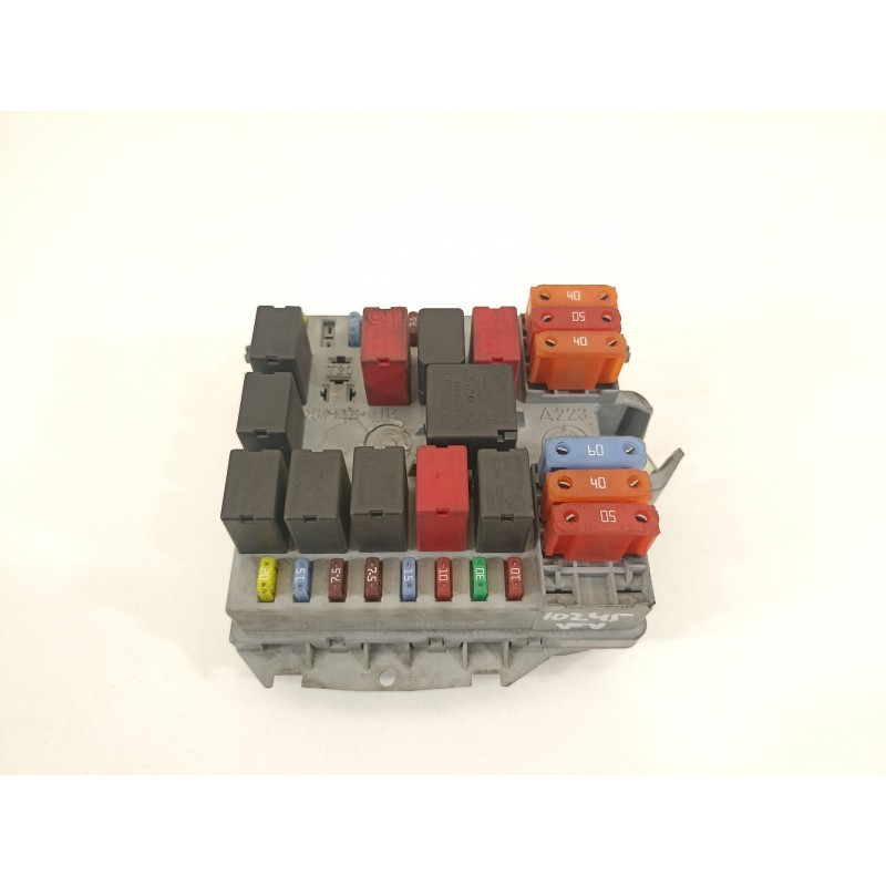 Recambio de caja reles / fusibles para alfa romeo gt (125) 1.9 jtd 16v 150/ progression referencia OEM IAM 51742420  