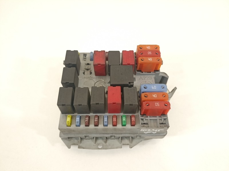 Recambio de caja reles / fusibles para alfa romeo gt (125) 1.9 jtd 16v 150/ progression referencia OEM IAM 51742420  