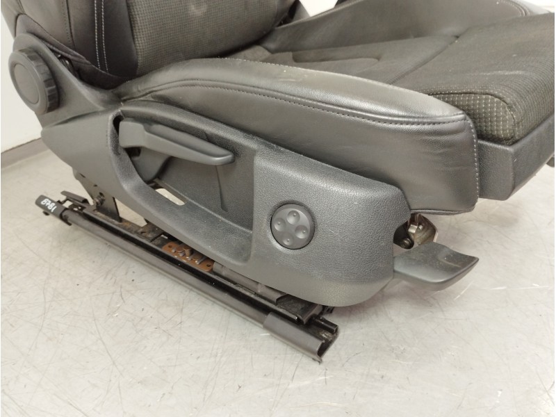 Recambio de asiento delantero derecho para audi a5 coupe (8t) referencia OEM IAM 8T0881106G  